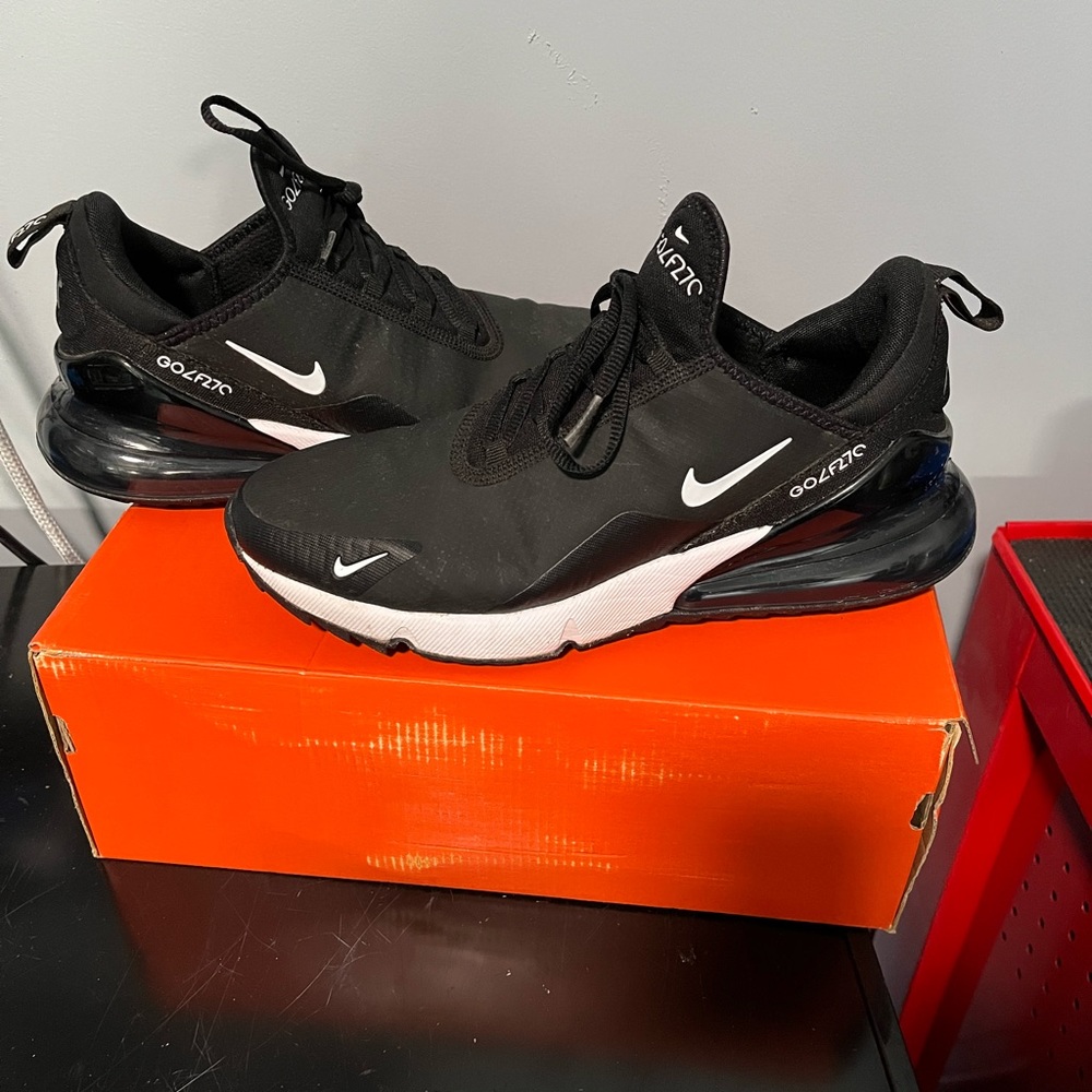 Men’s Nike Air Max 270 G Golf Shoe Gem